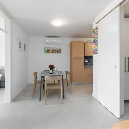 Apartman Extravagantes In Perfekter Lage - 300 Meter Zum Und 100 Meter Ins Zentrum *